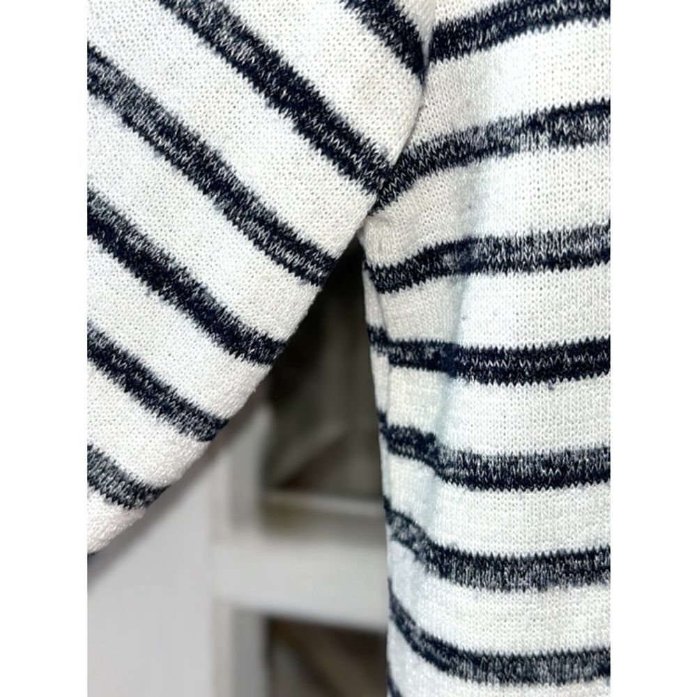 A New Day Women’s Size XS White & Black Striped Pullover Preppy Sweater Hoodie - Picture 6 of 10